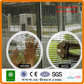 Prison Mesh 358 Esgrima